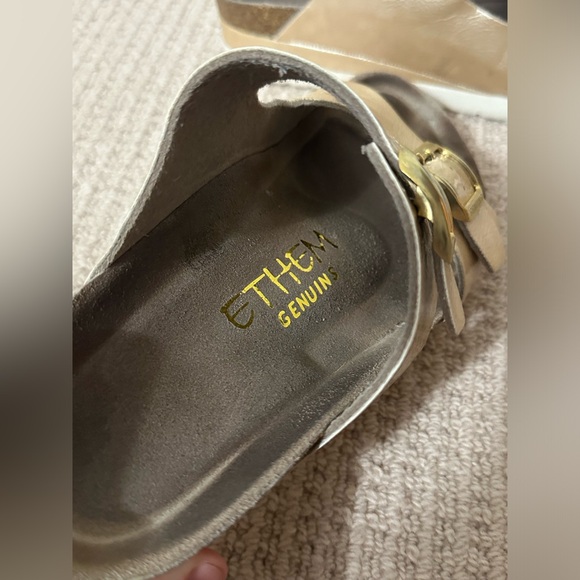 Ethem Genuins Canton Double Buckle Slide Sandal Gold Size 8-8.5 - Picture 6 of 6